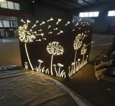 安达耐候钢灯箱